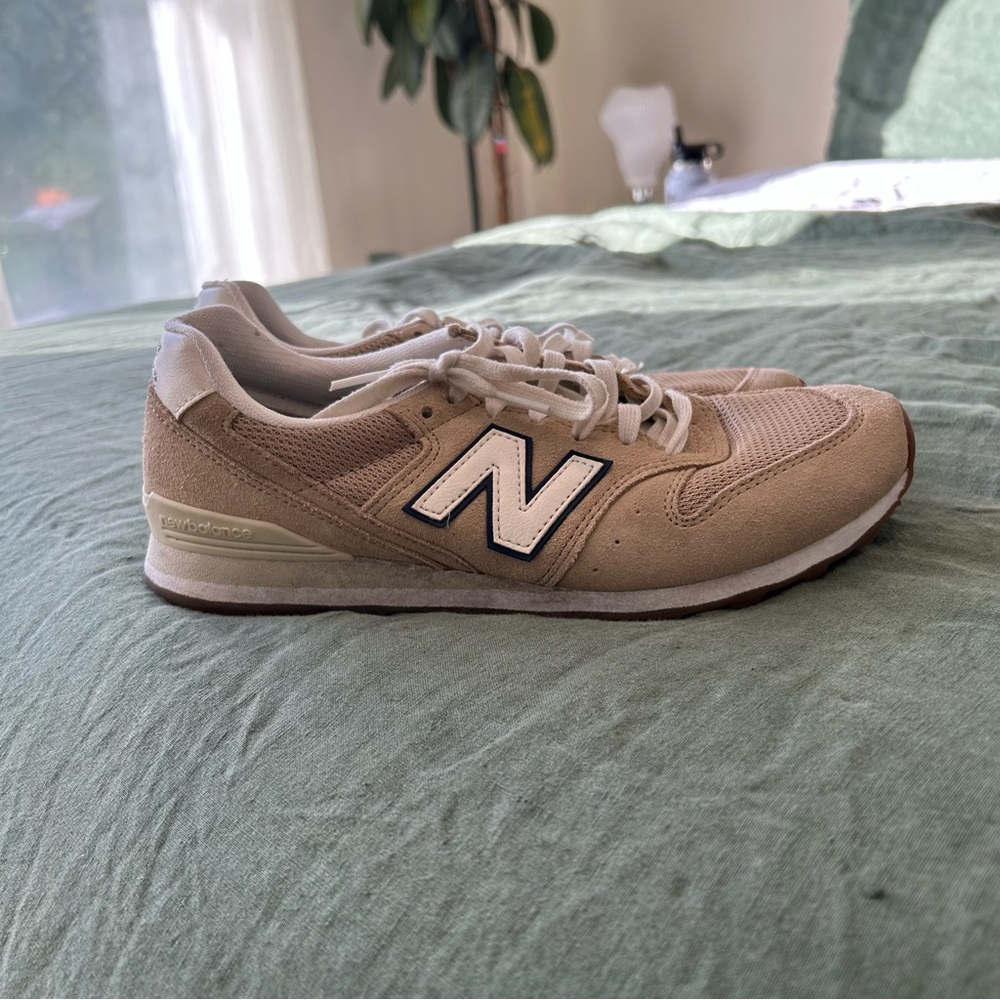 New Balance 996